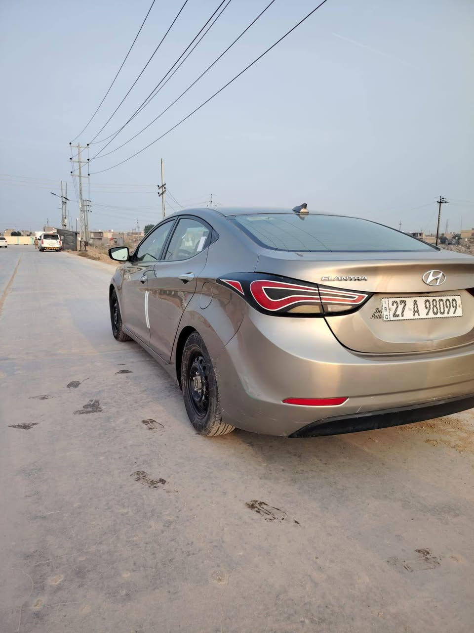 سلام عليكم النتره 16 امريكي ضربته جاملق وبنيد بيه رشات صبغ اليبل واحد مكينه 200 رقم دوالي بسمي المكان الناصريه غراف السعر 100 و5 اتصل وتدلل ***********
