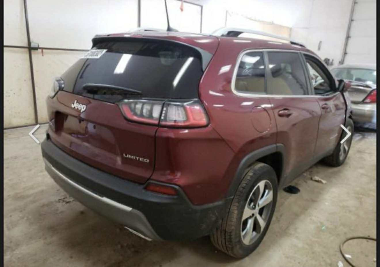 السلام عليكم جيب بزون لمتد  موديل 21رقم اربيل باسمي بيه جاملغ وبنيد صور حادثه بالمنشور فول مواصفات 6سلندر بنوراما بصمه كشنات جلد قياده اليه استيرن كهرباء وبعد بيه هواي مواصفات ***********
