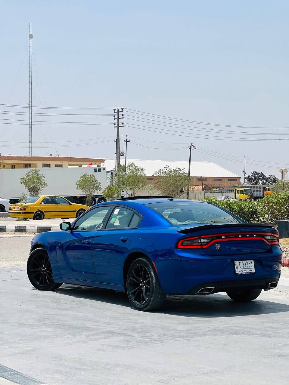 جارجر SXT خليجي
موديل 18 مكفولة بيها مكانين بارد  رقم بغداد الجديد مشروع وطني  كشنات جلد  مقعد السائق كهربائي
فتحة سقف مقاعد تدفئه تبريد السعر ٢٢٨وبي مجال قليل ***********
