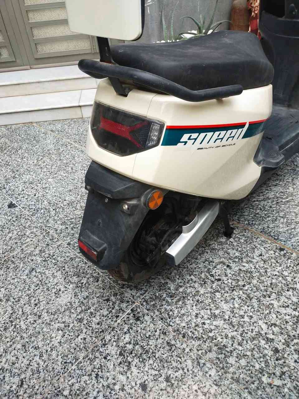 دراجه شحن موديل 2025فول مواصفات 6باتري 3نمر بك كلشي شغال بيه الحجم الكبير الوحش للبيع او المراوس التواصل على هاذه الرقم***********
