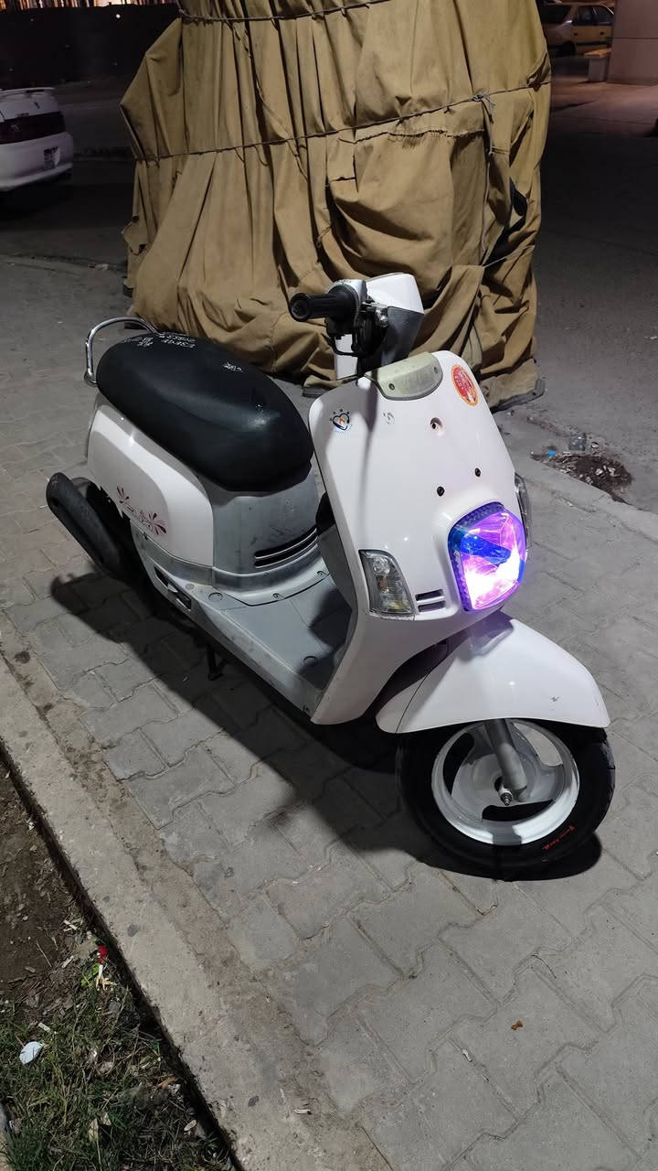 بوليسي نوزل كفاله مديل 2009 للبيع او مراوس حسب القناعه دراجه جديده وكامله من كل التفاصيل خير من الله شلعه معدل نعومه 
رايد مراوس ب شي كفاله حسب القناعه او بيع ب مليون و 150 عنواني حكيميه
***********
***********
