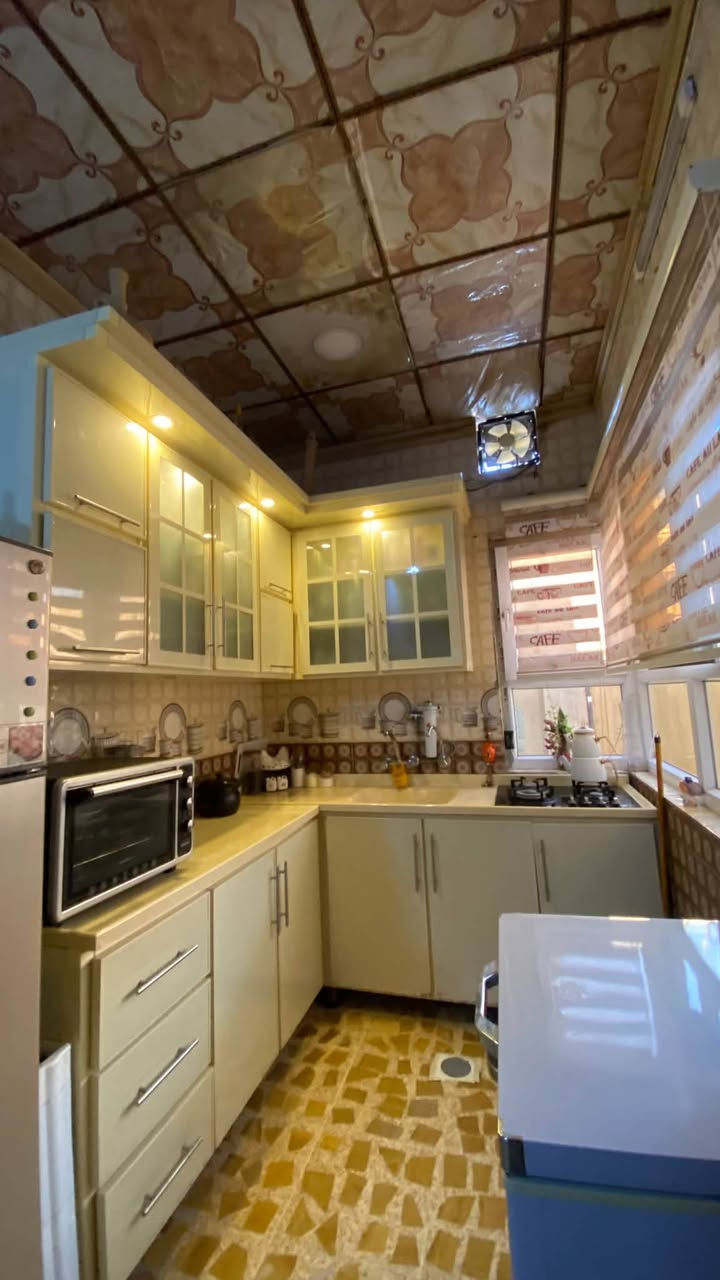 للبيع دار  ١٠٠ متر واجه ٥
📍 طابق ونص بناء حديث

📍والموقع حي السلام قريب من سايدين السلام

📍 يحتوي الدار على غرفتين ومطبخ وصحيات 

للتواصل والاستفسار الاتصال على الأرقام 

***********
***********
