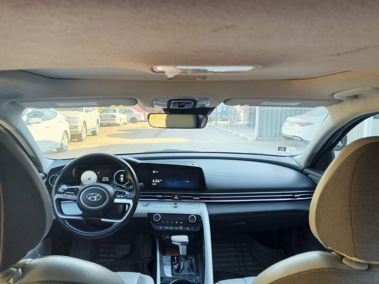 النترا امريكي موديل2021 لون مميز رقم اربيل دولي وكالة تحويل مجاني حادث بنيد فقط بدون دواخل فول مواصفات لمتد اعلى فئه بالمواصفات مكينه 2000 ما متفوح ماشيه 100 
المواصفات 
فتحه سقف
بصمه تشغيل
تشغيل عن بعد
اشاير مري
كشنات جلد
تحكم كشنات
شاشه اعطال
شاشه دشبوا
لد دشبول 5الوان 
تغيير شكل الشاشه 5اشكال
تبريد خلفي أمامي 
تدفئه كشنات
سايد بريك بصمه
دشبول بيانو
ويل كروم
يعني قليل النفس مواصفاتها السياره جديده بمعني الكلمه ماعايزة برغي مكان السيارة نجف السعر ١٤٥ وبيها مجال 
رقم الهاتف ***********
