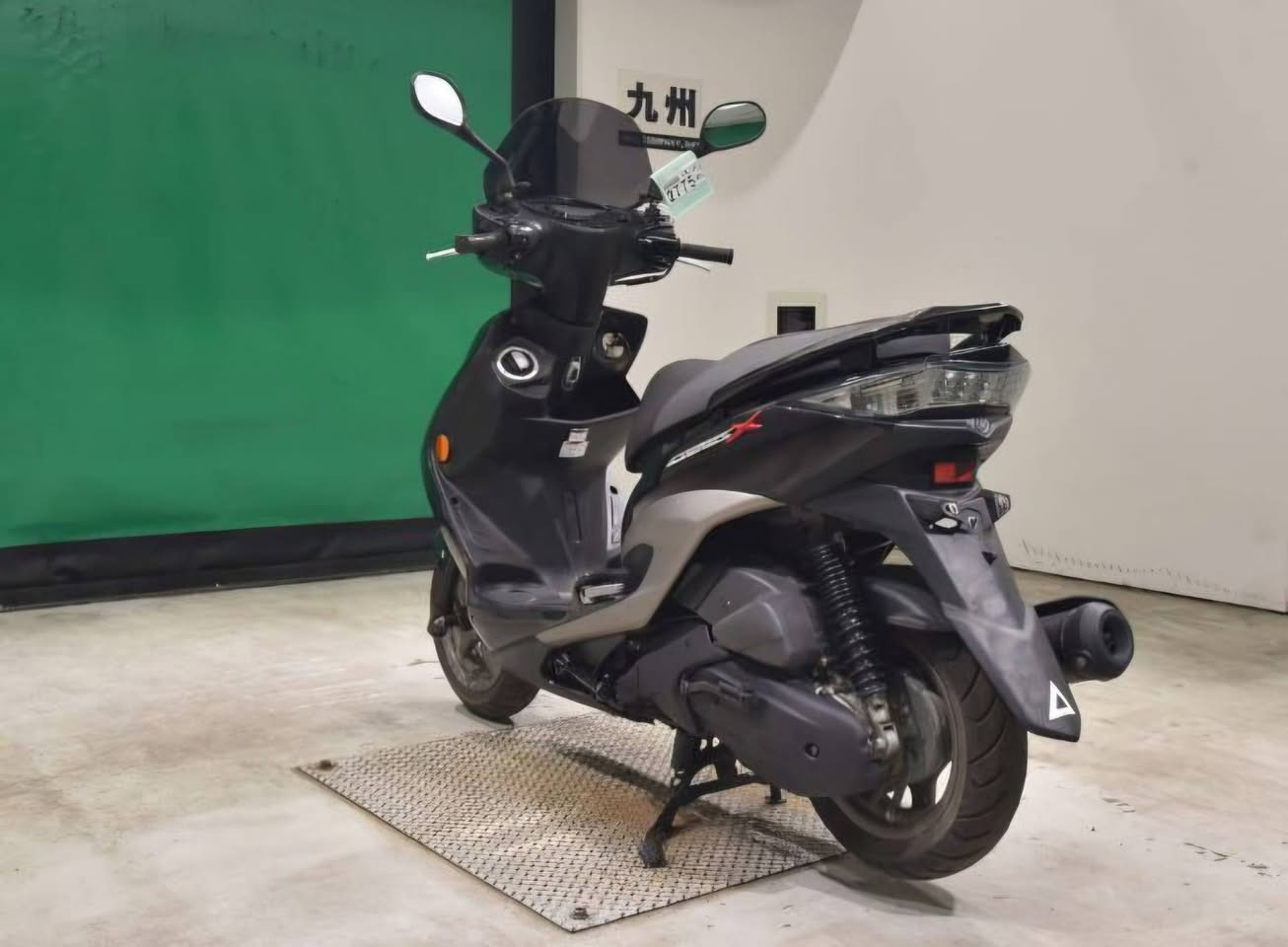 سكنس لد دراجة مزاد ياباني
اخت الجديدة ماشية 6 الاف 
سعرها 15. ونص
مكاني بغداد مدينة صدر 
شراي أتصل  ***********
