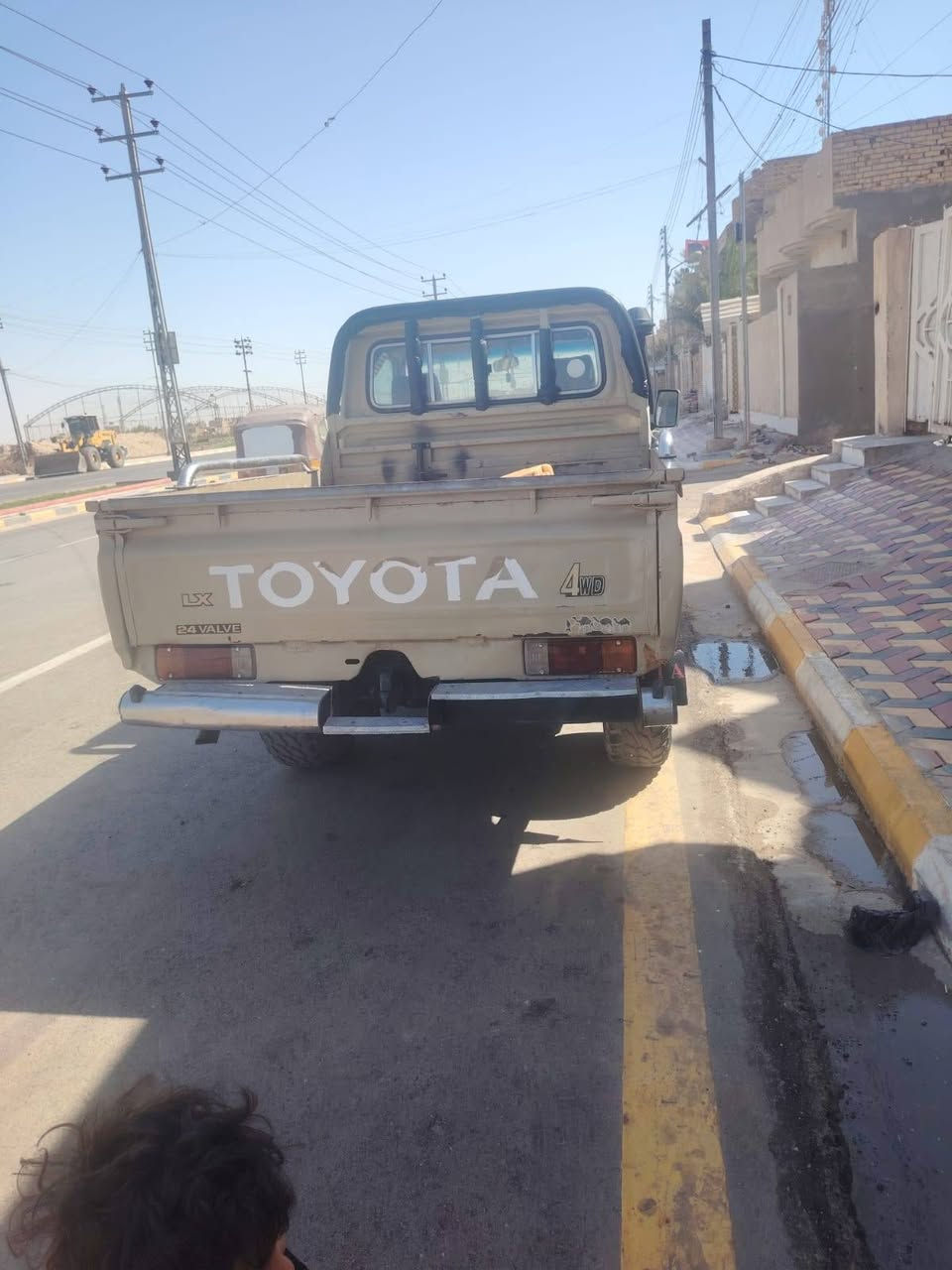 السلام عليكم لانكروز شاص لبيع مديل ٩٤ سياره مكينه كاز بلاد سياره جهزه من كلشي رقم سياره بصره،، ومكان سياره ميسان سيار نضييه سعر ١٣٥ ورقه وبيه مجل وتصل عل رقم ***********،، بي وتساب وسياره بسمي
