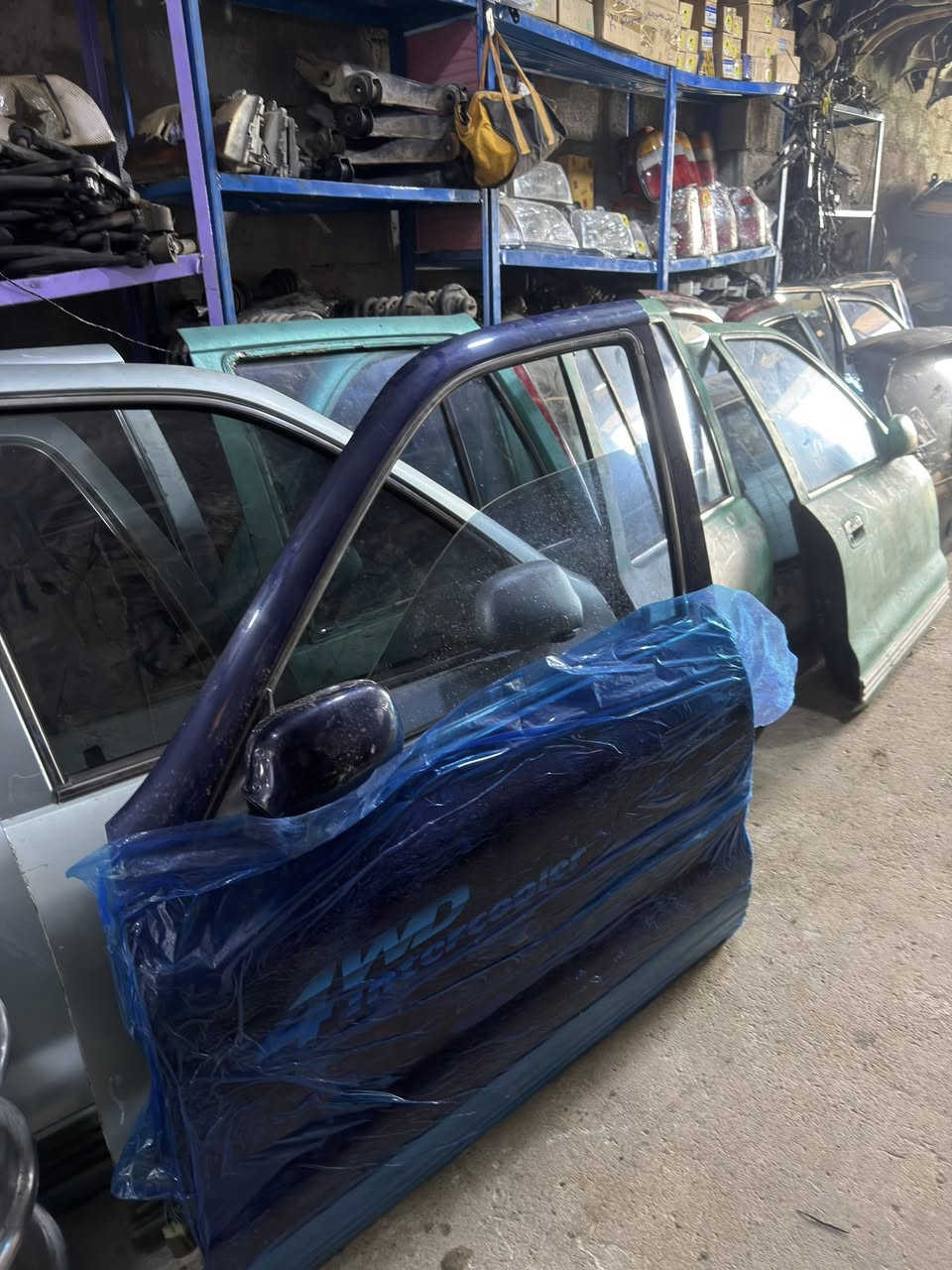 #محلات_ابو_محمد_العامري 🇰🇷🚗
بيع  قطع غيار الكيا سبورتج 1993-2003

جميع قطع الغيار متوفرة (محركات كاز - بانزين / كير عادي - اوتماتيك / ابواب / بنيد / كماليات / اكسل خلفي / ادوات صدر )

📍بغداد - بوب الشام (ويتوفر توصيل لجميع المحافظات ) 

*********** 

***********
