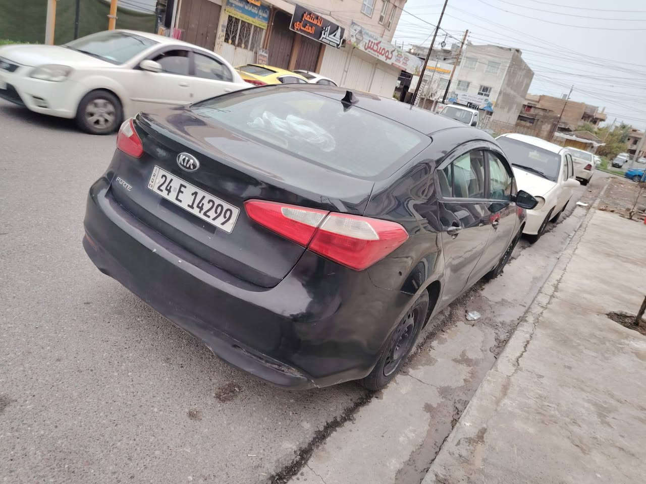 السلام عليكم فورتي 2017للبيع ضرر جاملغ خلفي واشويا من قبغ الصندوق وجاملغ الامامي امبدل واشويا من الباب بدون دواخل وايرباك رقم وسنوية جديد هزة جديده سعرها 105وبيها مجال للتواصل ***********/***********
