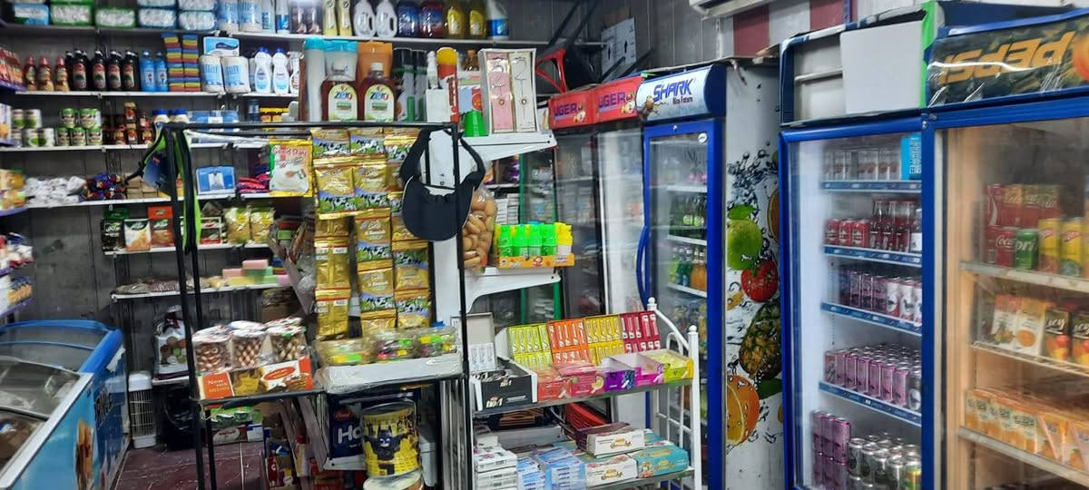 السلام عليكم للبيع أسواق +مخضر +مخزن
حي ور٦٠٠ لسوق بيها مسواك خير من الله يجار +مولد +انترنت ٣٧٥
***********
