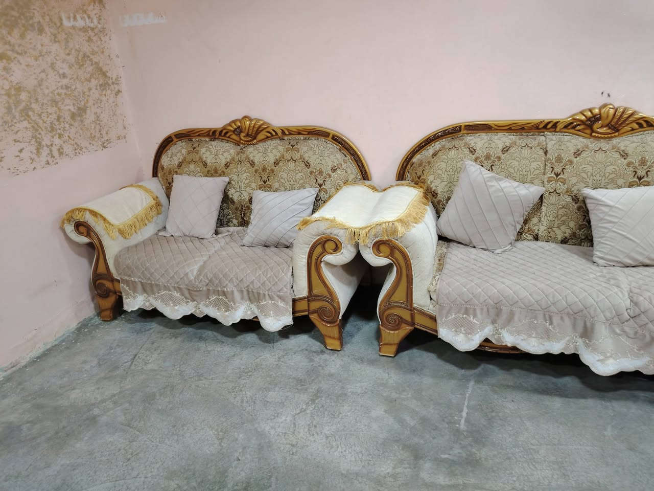 قنفات البيع ملاكي سعره ٢٥٠ الف ***********
