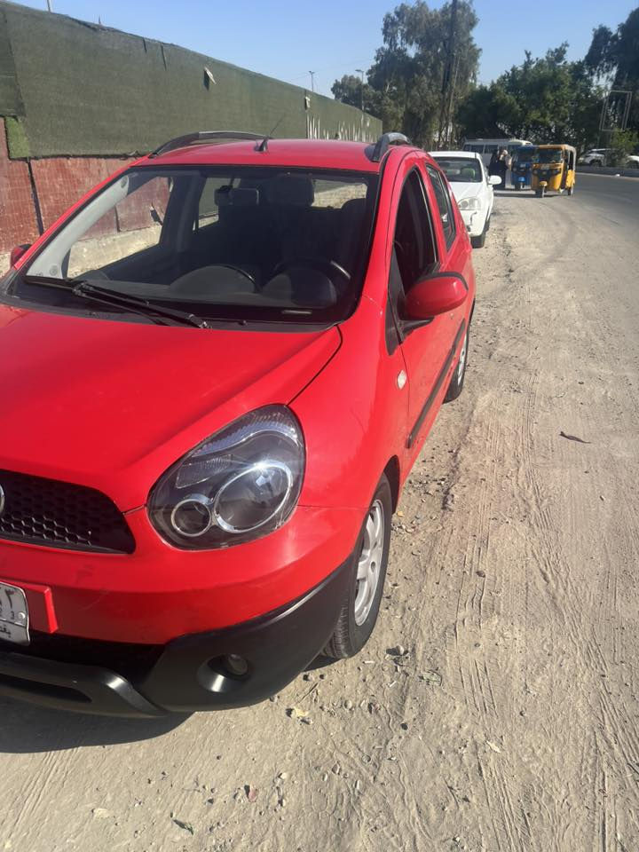 جيلي باندا كروز 2013 سيارة حلوة ماشية63 الف الاتصال ***********
