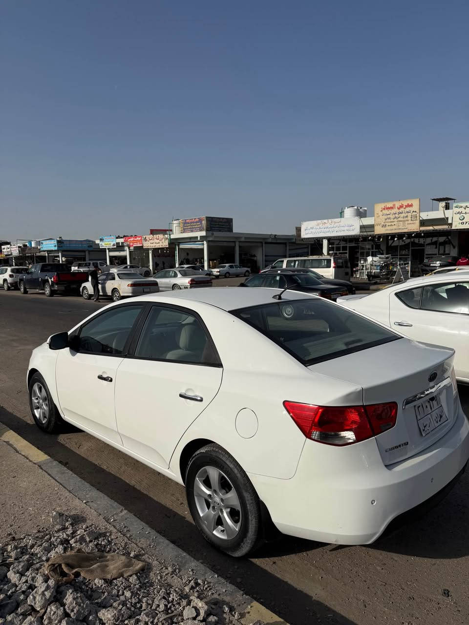 كيا سيراتو 2013 السياره جديده وجاهزه كفاله من الصبغ والضربه عده البارد قليل السياره دوس نكيل حساس خلفي شفتات ستيرن نص فول باسم شركه رصينه جاهزه للوكاله والتحويل السعر ٩٣ بي مجال قليل لشراي مكاني بصره ابو الخصيب ميهجران رقمي *********** البصرة, العراق
