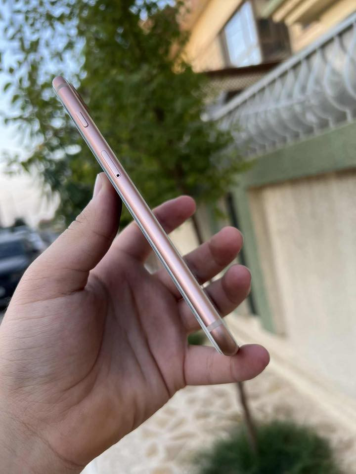 📱 للبيع: iPhone 8 Plus (نظيف جداً)
المواصفات الأساسية:
• الموديل: أمريكي (نموذج M - أصلي من الشركة).
• الحالة: نظيف جداً واستخدام راقٍ.
• البطارية: تم استبدالها ببطارية جديدة (أداء ممتاز).
• الأداء: الجهاز سريع جداً ويدعم كافة التطبيقات والألعاب بكفاءة.
المميزات:
✅ بصمة الإصبع سريعة وشغالة 100%.
✅ الكاميرا الخلفية المزدوجة (Portrait) تعطي صوراً احترافية.
✅ الشاشة ألوانها ممتازة وواضحة.
✅ الجهاز غير مفتوح للتصليح سابقاً (فقط تبديل بطارية للمحافظة على الأداء).

للاستفسار:***********
