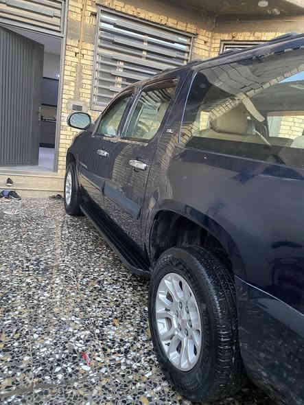 يوكن SLE موديل ٢٠٠٧ كندي كفاله عامه من الصبغ والحادث ماعدا البنيد بيه قليل جراد دواخل بيجي رقم الانكليزي الجديد بااسمي السياره جنطه شفط تدفئه بالكشنات السعر ٢٠٥ وبيها مجال ***********
