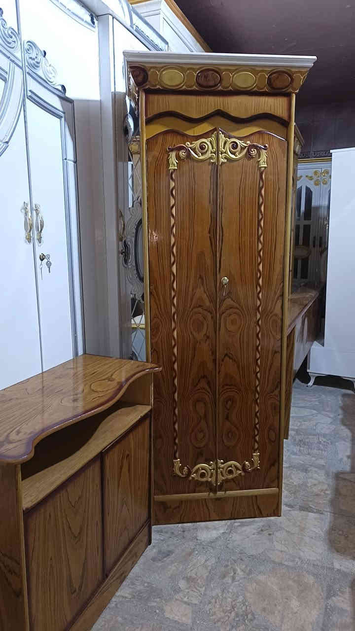 السلام عليكم غرفة ستة باب شغل بغداد جديد تتكون من 9 قطع اضافة مع دوشك مع التوصيل والشد واصل السعر 900
 رقم الهاتف ***********
العنوان النجف الأشرف الحيدرية خان النص
