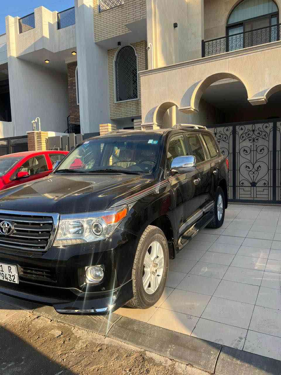 لاندگروز موديل 2014 8 سلندر السيارة جاهزة من كلشي وبحالة ممتازة بيهه صبغ فقط مكان الشريط وسونارهه موجود وموضح بيه كلشي السعر 34 الف دولار ثلاث شدات واربعين ورقة وبيهه مجال بسيط للاستفسار :
***********
*********** بغداد, العراق
