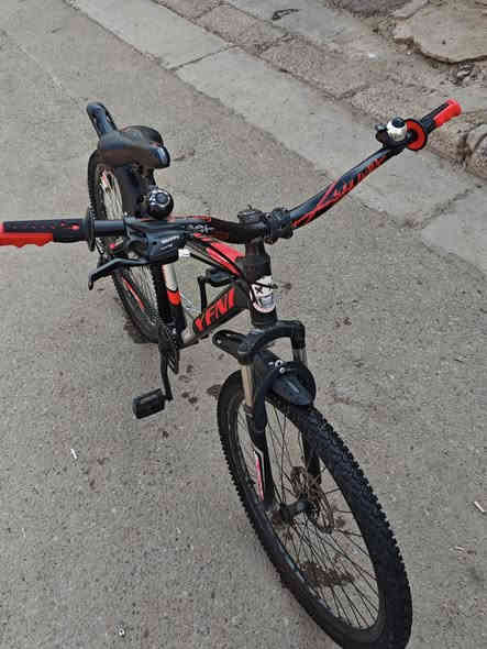 سلام عليكم (بايك) ماركة (YFNI) مال استعراض ستيرن عريض حجم (26)
كير 7 نمر 
وزن خفيف 
بي نقص بريك امامي و كير امامي فقط لا غير
سعر 150 بي مجال 
للتواصل *********** بي واتساب 
مكاني بياع رسالة ثانية
