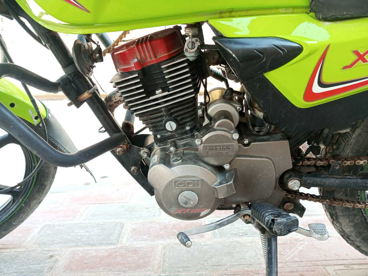 شاينيك موديل 23 اوراق استنساخ بيها بليته 
جانت متروكه فأكو اماكن بيها زنجار قليل محرك زيرو مكفول بعده نشيط نضافه 95 بالميه كهربائيات كلها شغاله نكره سلف وهندر للاستفسار ***********
السعر 650 او مراوس بدايون حتلو كلك
