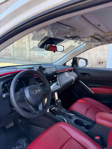 السلام عليكم كورولا كروس هايبرد موديل 2025 
فول فول مواصفات واحد على واحد 
سلايد حساسات أمامية خلفية اربع كامرات صندوق كهرباء أوتو هولد سايد بريك بصمه شاحن واير ليس موبايل دوسات خارجيه
كشنات جلد كهرباء حمالات سقف بلوجكترات لايت كهرباء زنون برده صندوق عليها كماليات واضافات كامله رقم بغداد بسمي تحويل نفس اليوم 
***********
