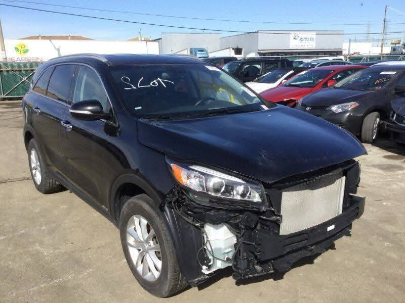 السلام عليكم
للبيع او مراوس

سورنتو2016

أمريكي ضربتها فقط الباب السائق ونفس معمر 

والجاملغ سرقة 

محرك أربع سلندر 2400
سبعة راكب 
سياره جاهزه من كلشي 

تخم تاير صارلي عشرة أيام من شديتها 

باتري صارله يومين 

رقم ديالى بسمي 

السعر 150بيهه مجال اذا اكو مراوس محتاج فرق 

مكاني ناصرية ***********
