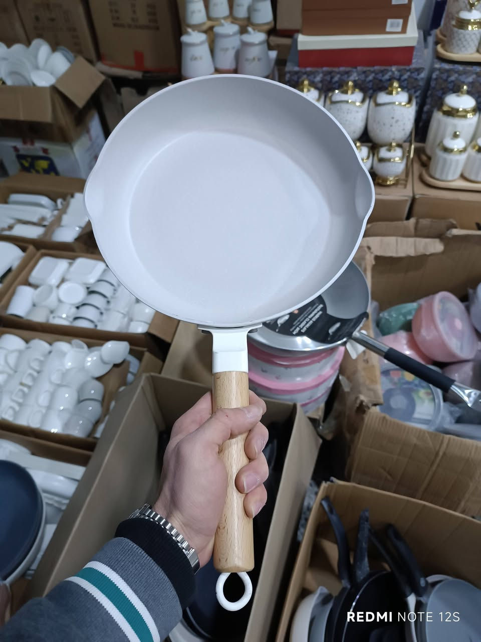 طاوات باله ثقيل 
اشكال وأحجام مختلفه واسعار مناسبه 
البيع مباشر من المحل 
عنوان صلاح الدين/ قضاء الدور_ حي المعهد مقابل جامع الصحابه مجاور معرض الريان


**إذا كنت صاحب هذا الإعلان وتريد حذفه لأي سبب، رجاءا أرسل رسالة إلى الدعم الفني**