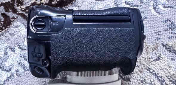 بدي كانون 1d x mark ii 
مع شاحن الأصلي ، مالها
ومع بطاريه الأصلي ، مالتها
السعر 
مليونين و٢٥٠ وبيها مجال

للتواصل خاص 
و واتساب
***********
