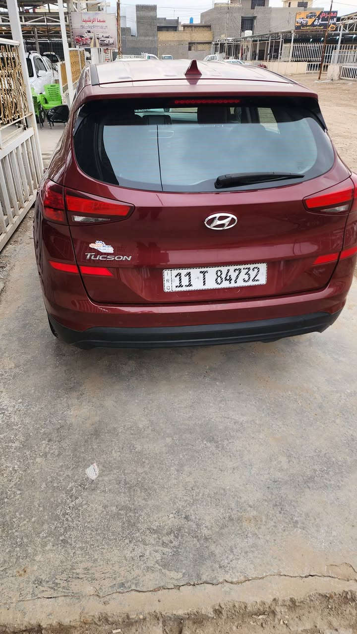 توسان موديل ١٩. امريكي. صبغ بنيد. السعر ١٤٣ هاتف ***********
