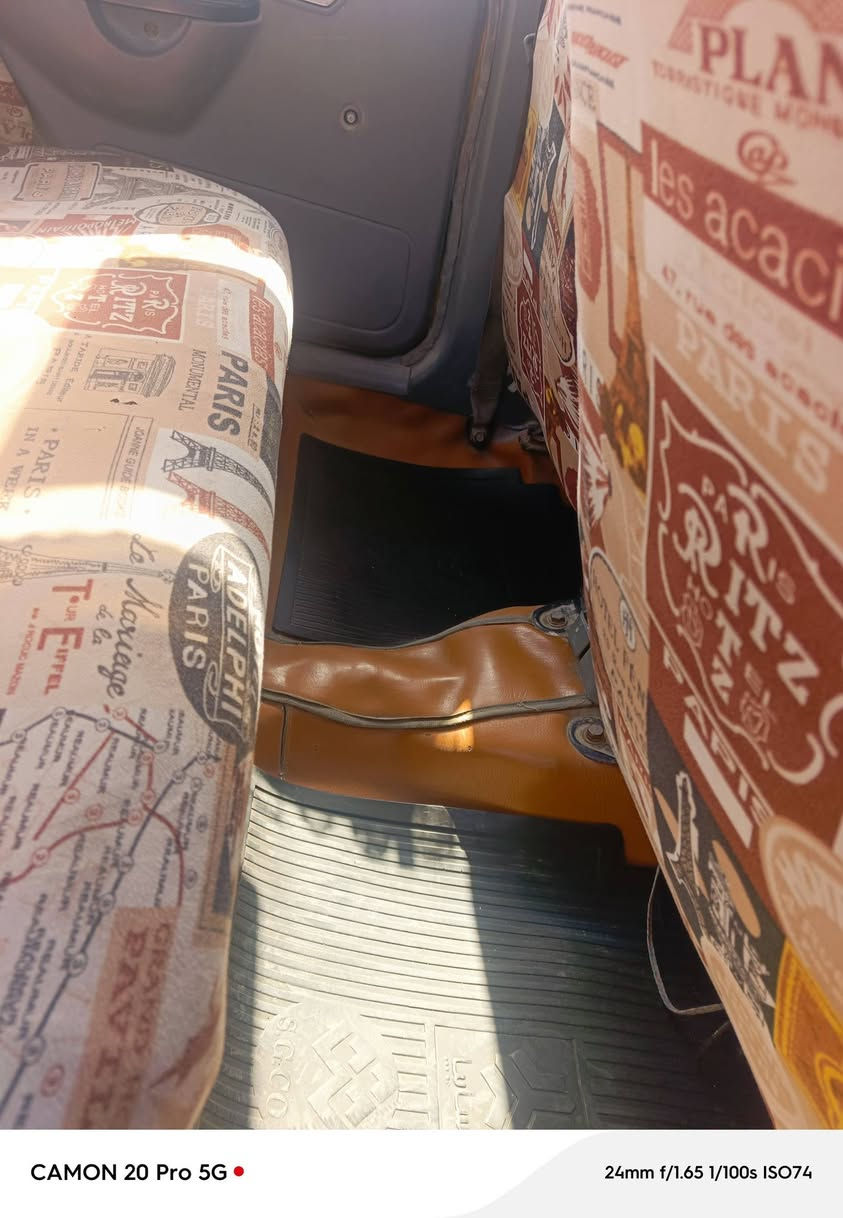 سايبه مديل 12 سنويه عضم سنويه ل27 كشر نضيف دواخل جدد بس سياره خيط بخار بيه تايرات جدد شواصي بلادي كهربيات كله شغاله من طول لطول مابيه خياس البور بي صوت  سعره 20ورقه وبيه مجال قليل لشراي مكان سياره نجف تبريد عايز غاز رقمه الماني بغداد راعيه موجود مداور بيه جاملغ المامي بي دحجه صوب سايق فقط ***********
