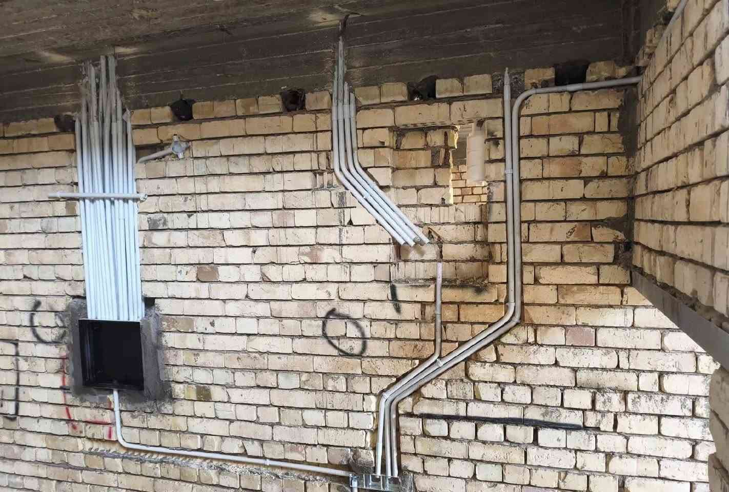 كادر. كهرباء. تاسيس منازل. تواصل ***********
