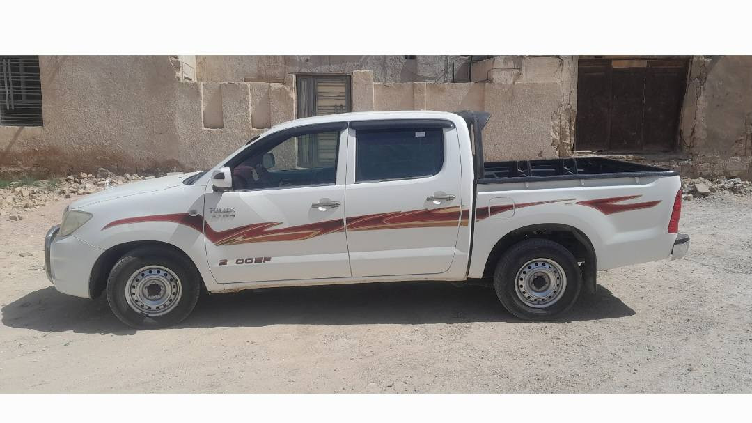 تيوته كويتي لابيع موديل ٢٠١١ مكفوله رقم مثنى السعر ١٦٨ مداور ابي يوم مكانها بل سماوه رقم الموبيل ***********
