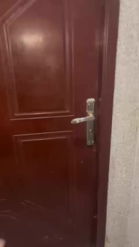 السلام عليكم شقه في الجبيله شقه حلوه مرتبه واسعه
غرفتين واصاله ومطبخ وصحيات  
600 وبيها مجال 
***********
