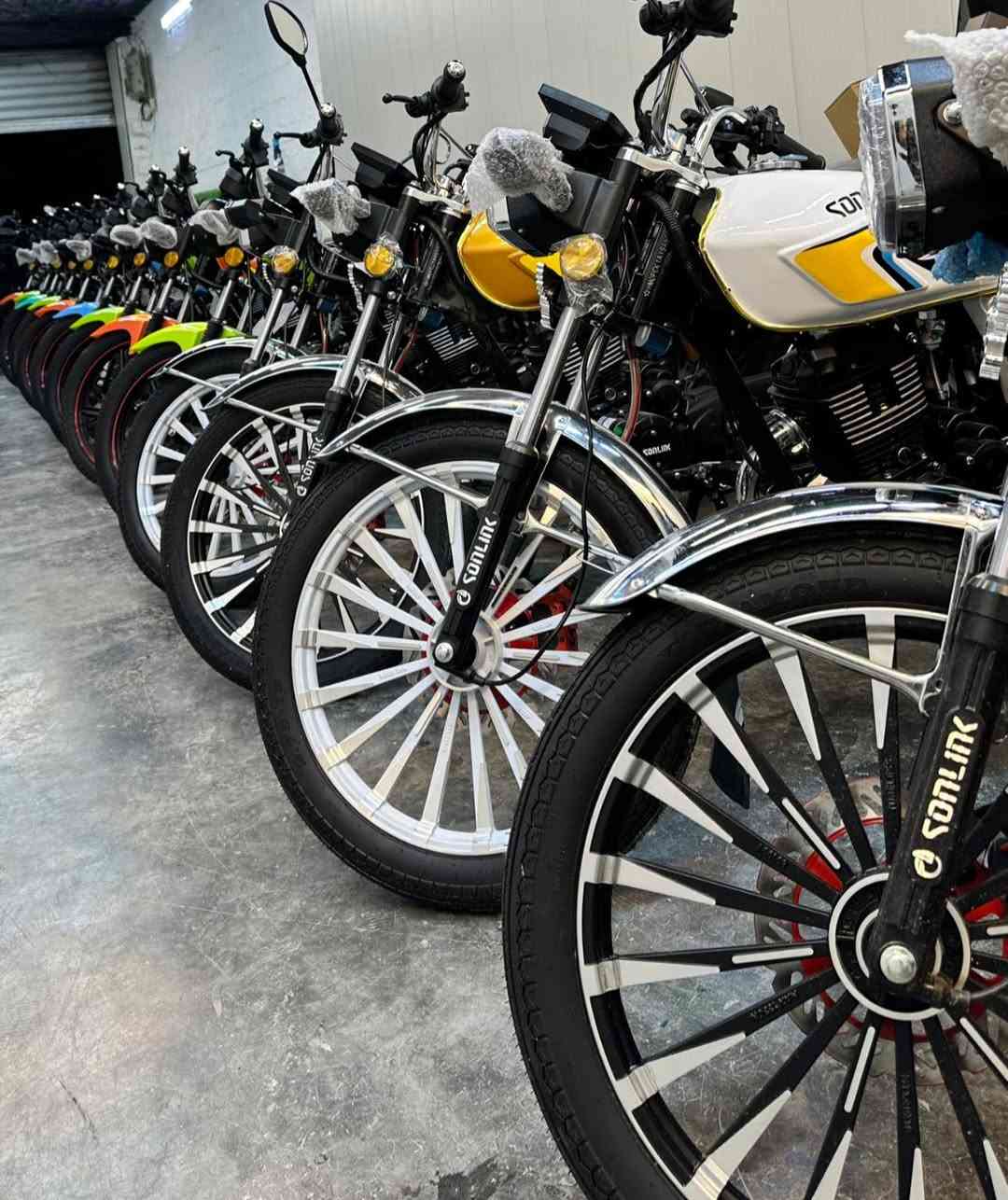 البيع بالنقد والتقسيط 
يوجد توصيل الى جميع المحافظات 
العنوان بغداد البنوك مقابل نادي النفط 
‭0773 160 4138‬
