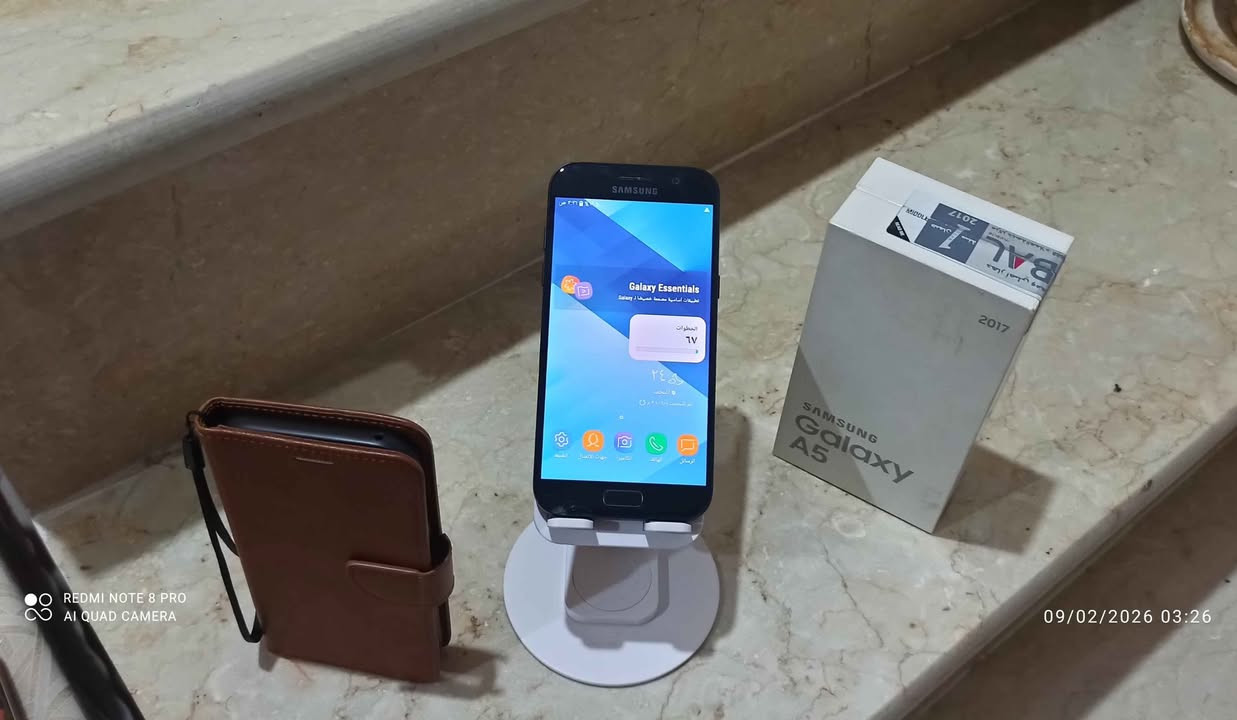 هاتف سامسونج جلكسي A5 ياخذ شريحتين يدعم تقنيه 4glit
 بصمة بزر الشاشة
 ضد الماء معيار ip68
 الشاشة سوبر اموليد
 ايضا يدعم تقنيه  Always Display
الذاكرة ٣٢ وتكدر تخلي رام بيه اضافي 
الجهاز بيه فطر بسيط أسفل الشاشة ما مأثر على صورة العرض ولا اللمس 
السعر 75 وبیه مجال 
مکانی نجف النجف, العراق


**إذا كنت صاحب هذا الإعلان وتريد حذفه لأي سبب، رجاءا أرسل رسالة إلى الدعم الفني**