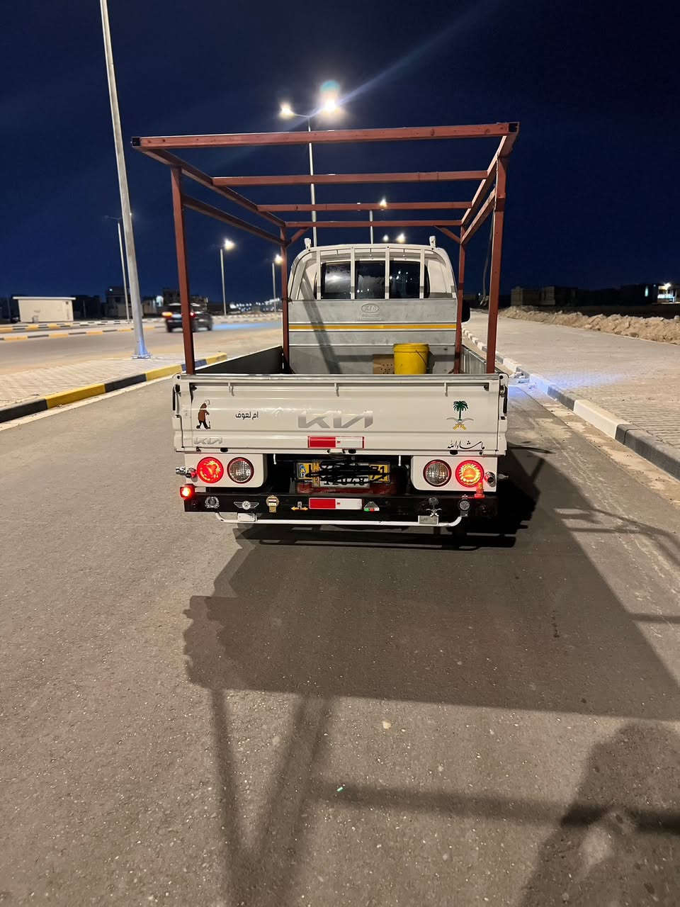 السلام عليكم كيه بنكو 2018 سيارهً جاهزه من كل نواحي كير وتماتيك مكينه بل كرتون سياره جديده معنه الكلمه ضافه شاشه وكامره خلفيه خلاف بدي جديد تخم تاير حداديه جاهزه تدفه بل مريات وتدفه بل كشنات مكاني بصره الفتفسار داخل رقم ***********
