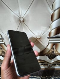 آيفون 11 • ٢٥٦ • بطارية مبدلة