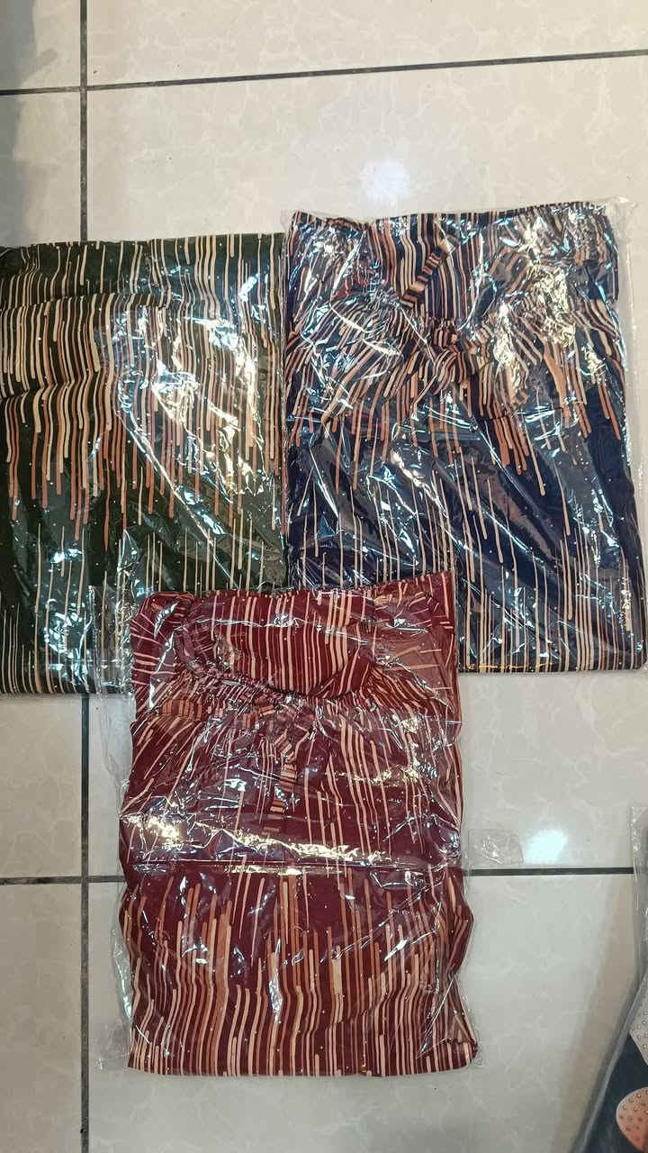 ⚜️غوب بالحزام 
⚜️نوع القماش فيبران باغلي 
🥹المقاسات ستوندار يلبس حتى xxl جاي وافي 
⚜️سعر الجملة 
⚜️سيري 5 حبات


**إذا كنت صاحب هذا الإعلان وتريد حذفه لأي سبب، رجاءا أرسل رسالة إلى الدعم الفني**