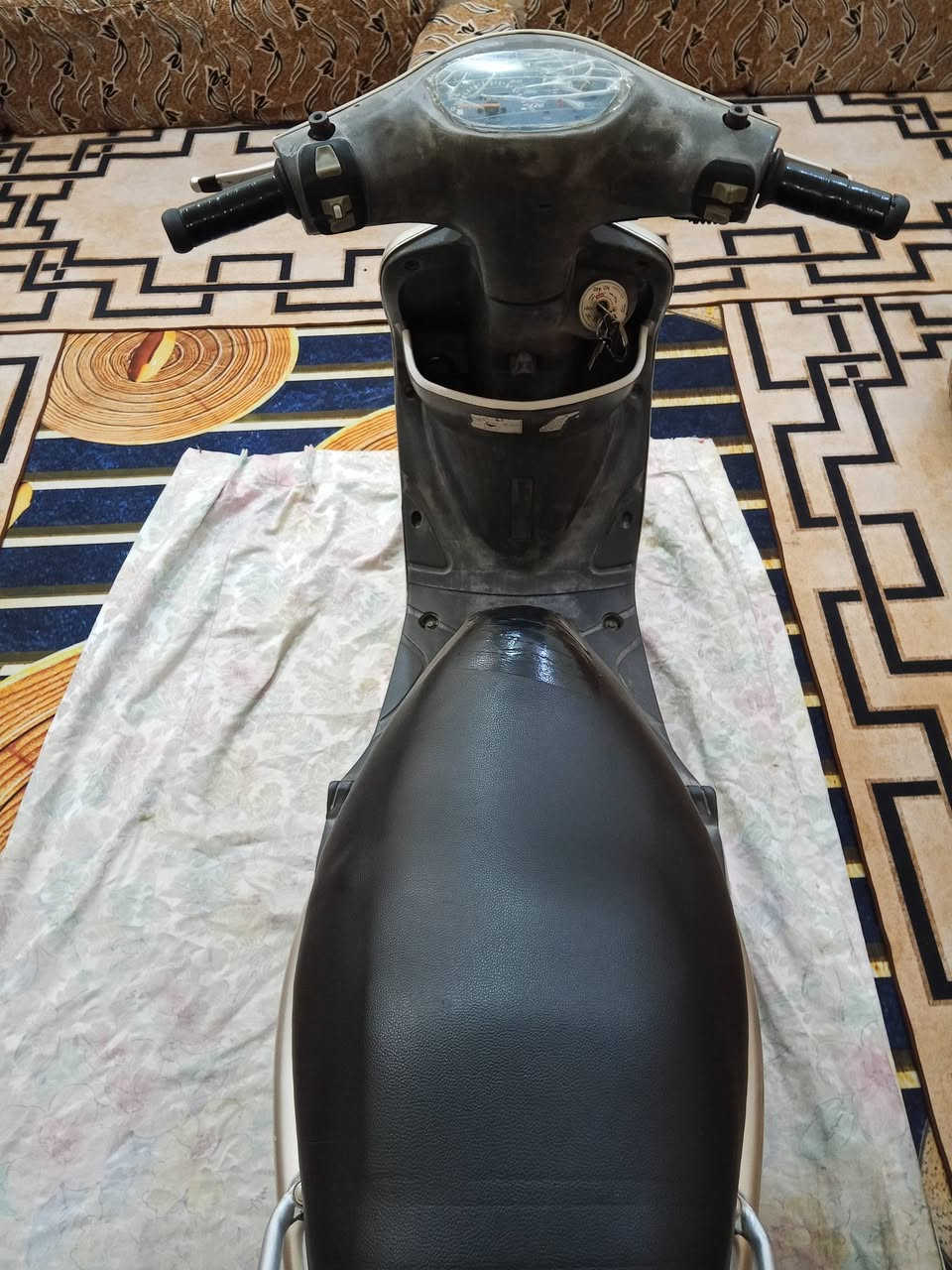 السلام عليكم
ماكس منغولي بوشة 50 
دراجة مفتوحة بستم قبل شهر 
دراجة نضيفة بشكل 
كاملة من الطول للطول مداريها بالدهن والبانزين
بيها كم نقص عداد سرعة وعداد البانزين 
السعر 600 وبيها مجال قليل 
مكاني ناصرية مركز (مدينة الصدر)
هذا رقمي الي يريد يراسل واتساب فقط 
*********** 👉🏻
