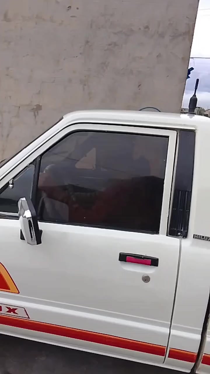 بيكم تويوتا 88 السياره كلها على وضع الشركه بها شويه صبغ بالبوند طخه خفيفه يم الباتريه سياره كلها شرط شاصي السعر 72 العنوان موصل نينوى حي سومر ***********####***********
