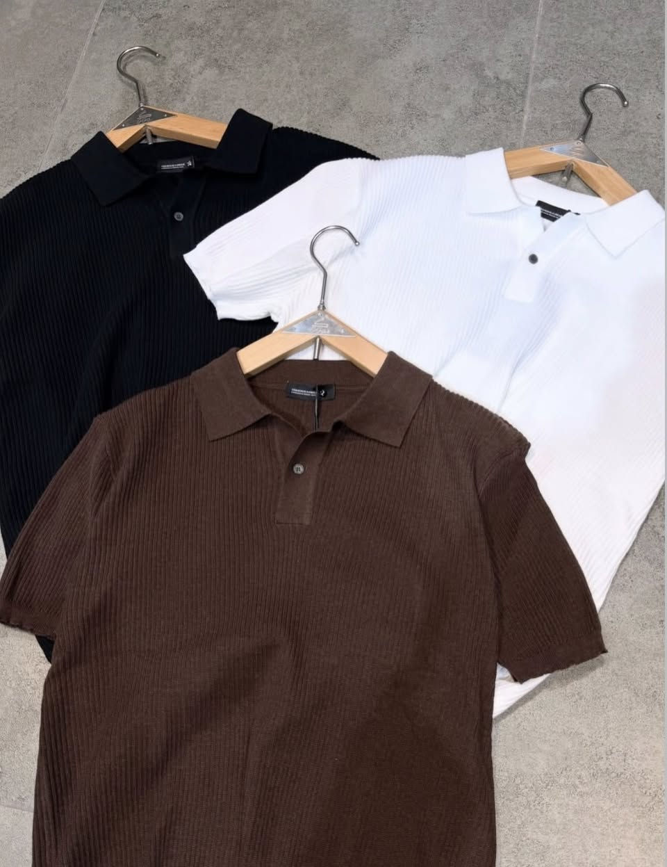 تيشيرت ياخة ✅✅
خامة تريكو 
متوفر الوان 
قياسات كاملة😍😍


**إذا كنت صاحب هذا الإعلان وتريد حذفه لأي سبب، رجاءا أرسل رسالة إلى الدعم الفني**