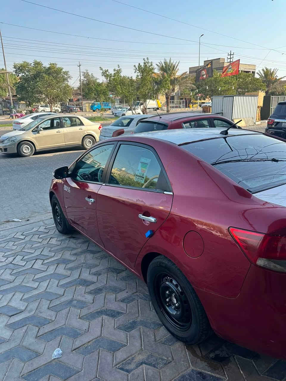 السلام عليكم
لبيع سيراتو مديل ٢٠١٠ ماشيه ٢٠٠ حقيقي جديده سياره فول مواصفات ما عده البصمه
 رقم أربيل الجديد تحويل وكاله مضمون 
مكينه وكير وحداديه خير من الله 
دكشن عالي
تبريد شغال 
كشنات جلد
تحكم سترين 
تحكم مري 
شاشه  وكامره وحساسات 
تخم تاير جديد ويل عادي اصلي 
لايت زنون عالي ناصي 
ملاحضه بيها صبغ كصه البليد 
وبيها بارد خفيف حافه القماره  وبيها جلايتن باب 

اخوان رجا اقره المنشور كبل لاتصل وتكول شبيها وما بيها كلشي موضح الك بل المنشور 
مكاني النجف الاشرف  وتساب موجود 
*********** اتصل وبخدمتك سعر مناسب 
السعر ٧٨ وبيها مجال قليل حك الجيه
