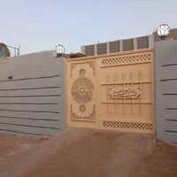 بيت للبيع المكان حي المنصور المساحه 200 متر يتكول من غرفتين الغرفه الا...