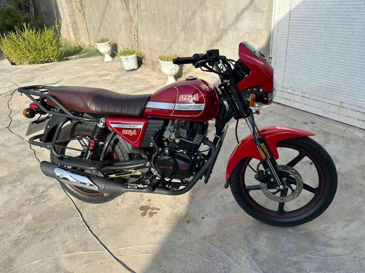 دراجة دايوان كلاسك 2025 اوراق سحب مكفولة كفالة عامة كلش حلوة ومرتبة سعرها مليون و350 وبيها مجال بصيط مكاني ديالى سراجق ***********
