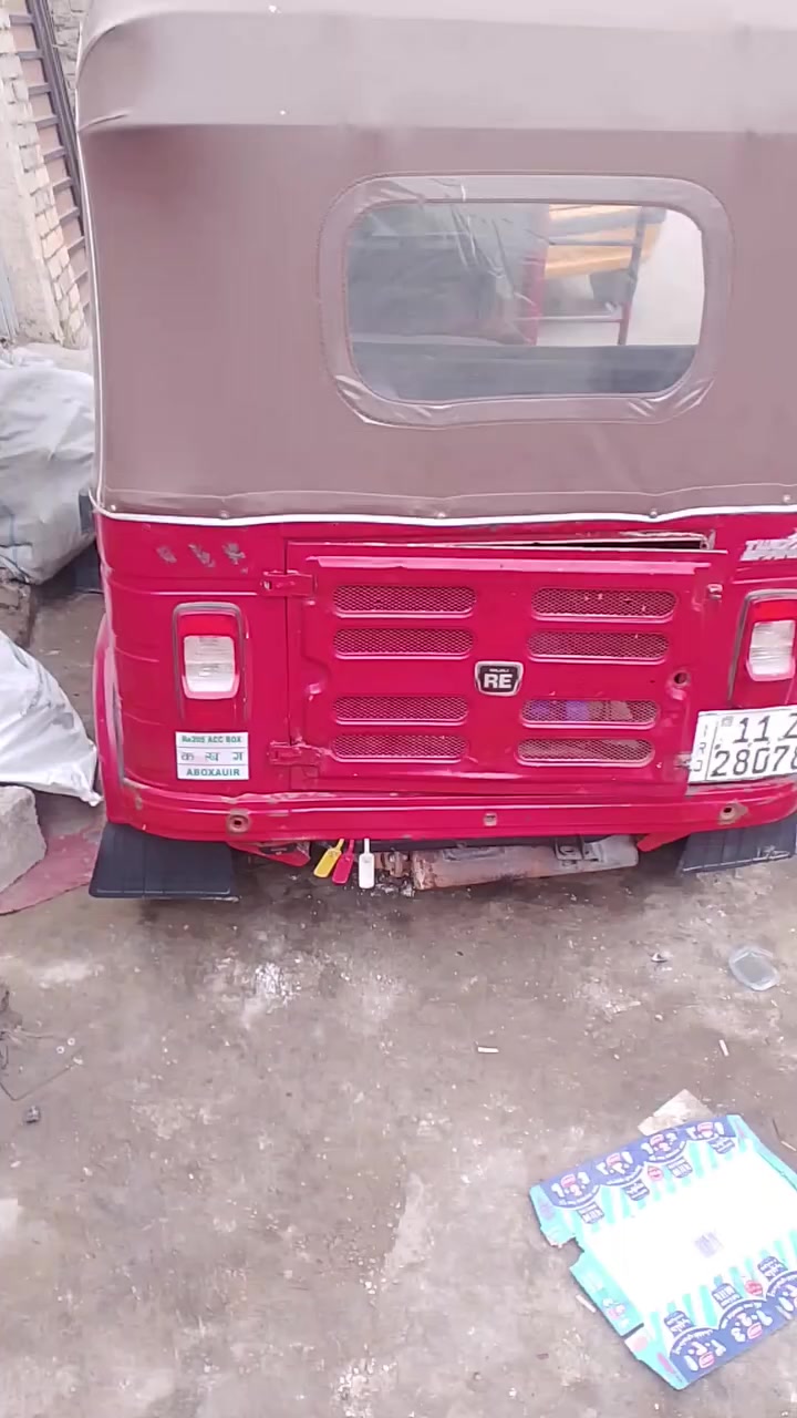 سلام عليكم ورحمه الله وبركاته تكتك موديل 18راقم بغداد مدينت لصدر لسعر 5وبيهة مجال خابر. وتدالل ***********
