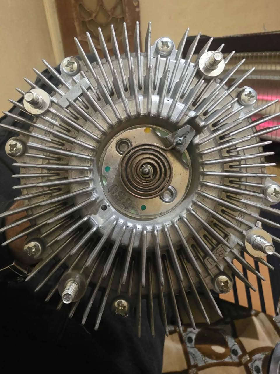 السلام عليكم كلج بنكة سيارة لاندكروز محرك 6 سلندر مستعمل نضيف بشرط بسعر مناسب جداً جوه السوك 
للستفسار اتصل،***********
