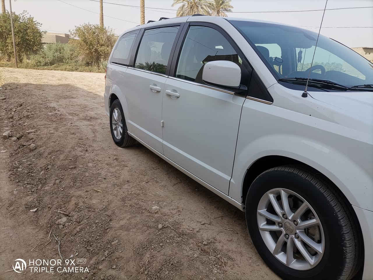 دوج كرفان ٢٠١٩ فول بدون دواخل  SXTقطعتين بيه السياره جاهزه مال بيت الله شاهد عليه جديده بمعنى الكلمه ارباك ماطاك ابد بيبان وصندوق كرهباء *********** ***********الثاني المكان كربلاء الهنديه السعر ٢٢٥ بيه مجال
