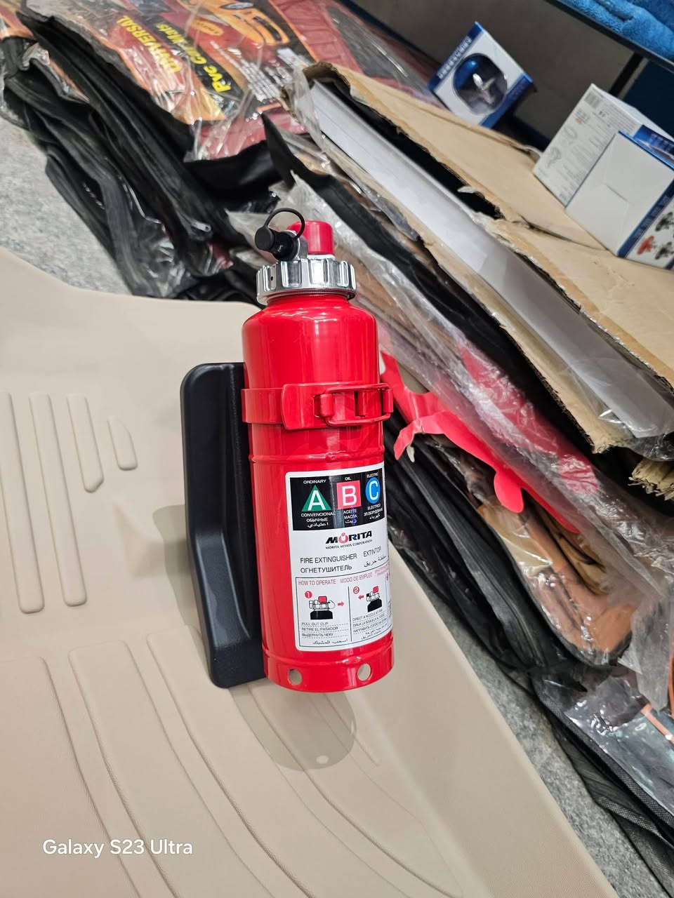 الحميري الإكسسوارات  
وصول طفايه لاندكروز اصليه بريم
بابل شارع ٦٠
***********
