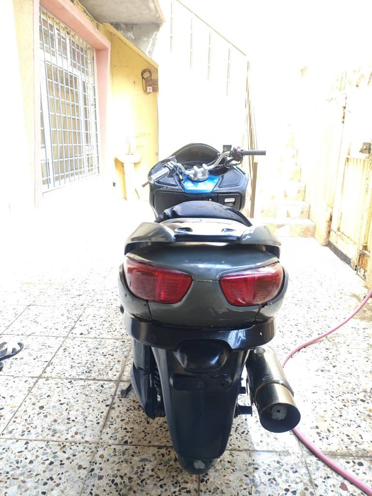 بەناوی خوا فۆڕزای ٠٨. زۆر بەقۆت بەشەرتی گێڕو مەکینەو کارەبایی چەمەلەخی پێشی پێوە نیە ئیستۆپو تایەو ویل بەشەرت زۆر بەقۆتە شوێن سلێمانی نرخی فرۆشتنی ٤ وەرەقە *********** السليمانية, العراق
