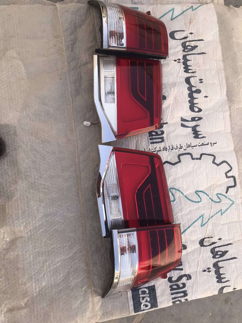 سلام عليكم تخم بك لايت ابو لد كله شغال مال لاندكروز موديل 2021 البيع الستفسار ع رقم ***********
