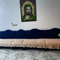 تخم • ٩ مقاعد • شبه جديد