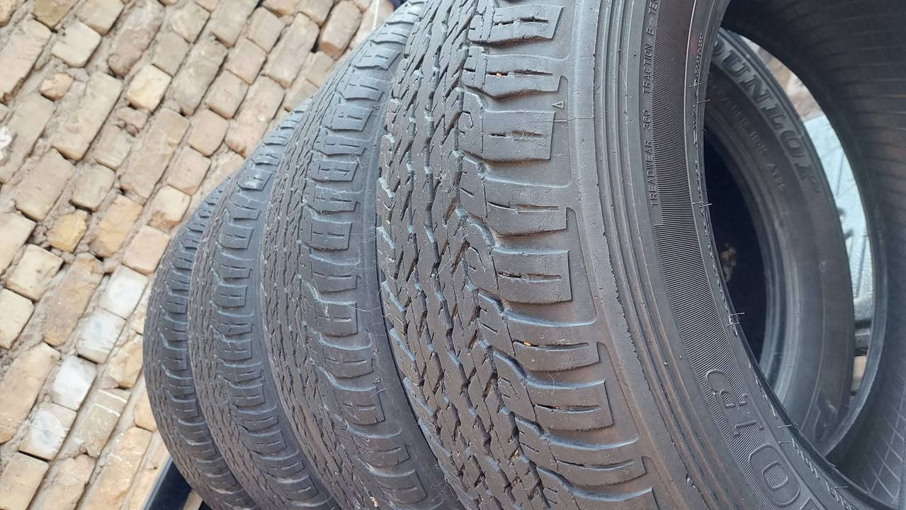 للبيع تخم تاير اصلي مال شركة إنتاج 22 
حجم 18 \60 \265 مكاني بغداد السعر 100 وبيهن مجال 
***********
