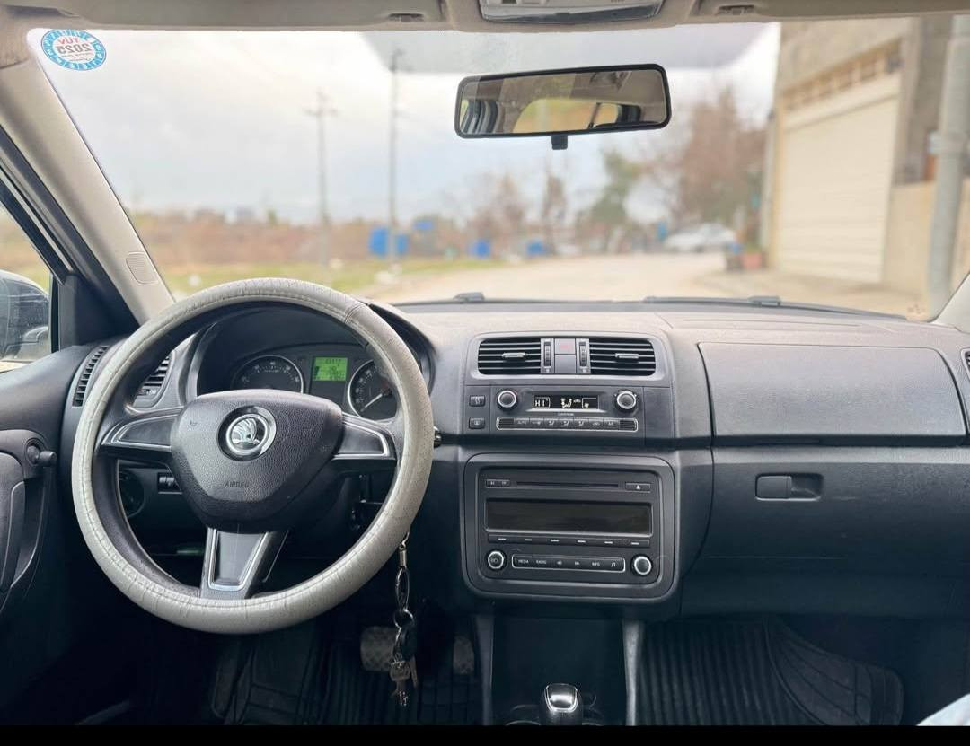 سەرەتا بە ناوی خوا 
شکۆدا فابیا ٢٠١٥  
مەکینە ١٦ مەکینە گەورە  
دوو سویچی شەریکە 
دوو جوت تایەی لۆک 
ڕۆنی گێڕو مەکینەی تازە 
تەقەو ڕەقەو هەمو گیانی بە شەرت 
تەبریت شاشە و ساردو گەرم بە شەرت 
سەنەوی تازە تا ٢٠٣٠ بە ناوی خۆمانەوەیە 
داژبوڵ سەلاجە
 
سەیارەکە ماڵی دۆستە یەک درگای بۆیاخە بێ ناوگرتن بێ ئێرباک تەقین بە شەرتی قرچیشی نەبێ 
نرخ:-٨٨ معامەلە
سلێمانی
ژم :- ***********
*********** السليمانية, العراق
